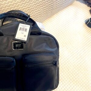 DKNY NEW W tags! blk. lots of pockets blk nylon